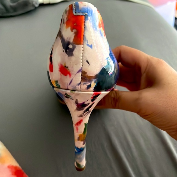 Jessica Simpson Floral Heels - Picture 2 of 2